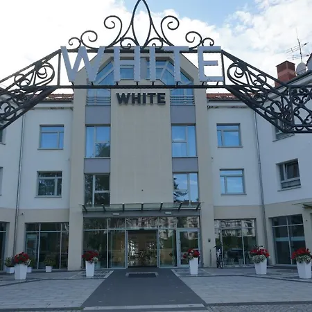 Ξενοδοχείο White 3*