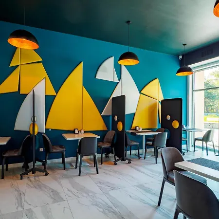 Hotel White 3*