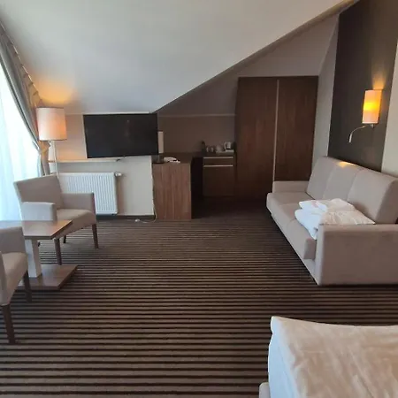 Hotel White 3*