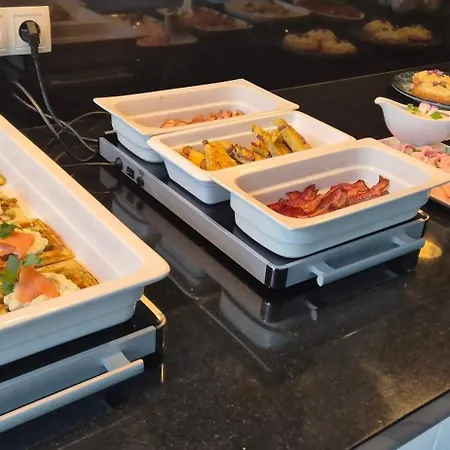 Ξενοδοχείο White