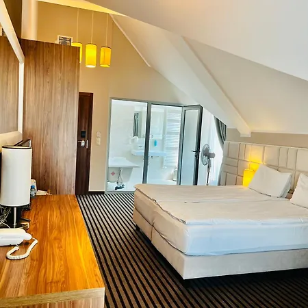 White 3* Krynica Morska