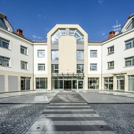 White 3* Krynica Morska