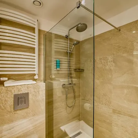 White Hotel 3*