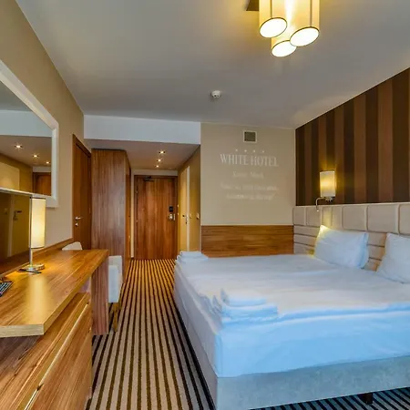 Hotel White 3*