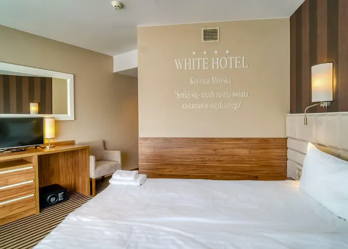 White 3* Krynica Morska